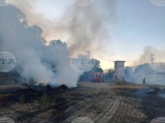 Житен блок горя в землището на карловското село Каравелово