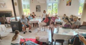 Здравна беседа „Първа долекарска помощ” организираха библиотекари за членове на пенсионерски клуб „Орфей” в Смолян