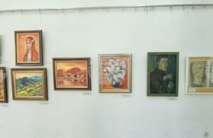 Изложба „60 години кръжок Петър Стайков“ представя творби на негови изявени ученици