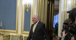 Пратеникът на САЩ за Украйна и Русия Кийт Келог посети ранени украински военнослужещи във военната болница в Ирпин