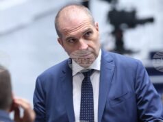 Като че ли всички вратички, за да бъде излъгана системата за обучение на шофьори, вече ги няма, коментира вицепремиерът Гроздан Караджов
