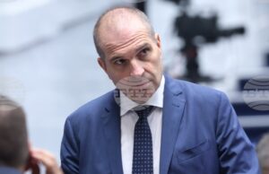 Като че ли всички вратички, за да бъде излъгана системата за обучение на шофьори, вече ги няма, коментира вицепремиерът Гроздан Караджов