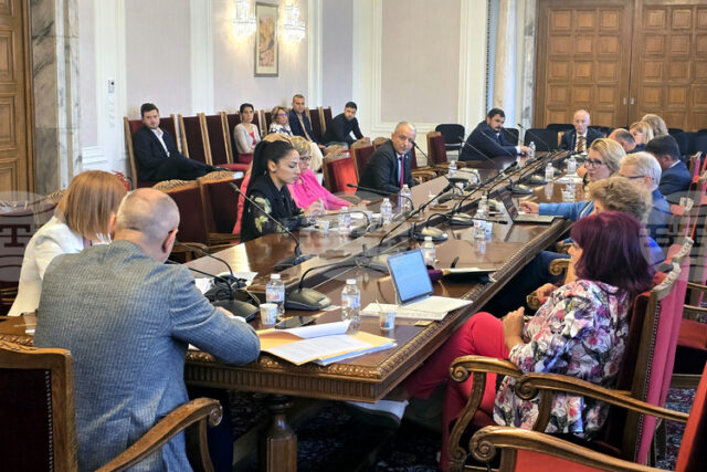 Комисията по образованието и науката в НС одобри на първо четене промени в Закона за предучилищното и училищното образование