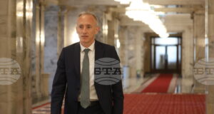 Няма да има предпоставки да се увеличават таксите за студентите след промените в Закона за висшето образование, каза министър Красимир Вълчев