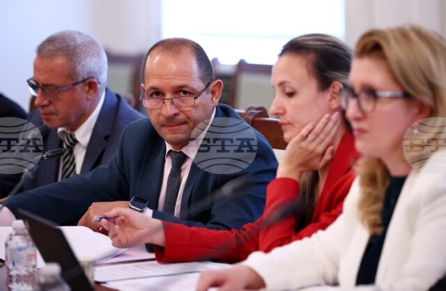 Облекчаване на административната тежест за чужди оператори на горивни инсталации подкрепи Комисията по околната среда и водите