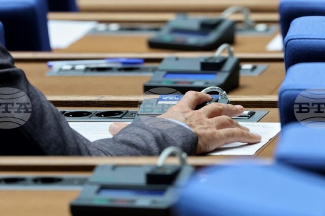 Отпадна парламентарният контрол от днешното пленарно заседание поради напредналото време