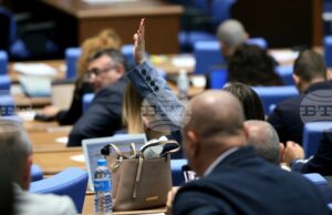 Парламентът не прие да включи в програмата си правилата за дейността на номинационната комисия, свързана с избора на антикорупционната комисия