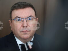 Правителството е стабилно, ще издържи на "маратона" от вотове на недоверие, коментира Костадин Ангелов
