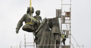 Паметник на съветската армия демонтаж