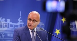 Ролята на еврото в днешната глобална среда трябва и ще расте, каза управителят на БНБ Димитър Радев