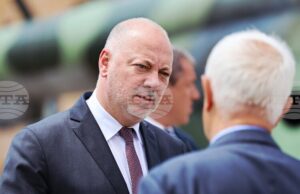 Тази година организацията за справянето с пожарите е по-добра от миналогодишната, каза Росен Желязков в Струмяни