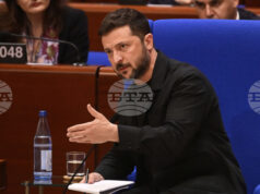 Украинският президент Зеленски каза, че преговорите между Киев и Вашингтон за американска военна помощ продължават