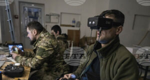 Украйна твърди, че е поразила руско военно летище