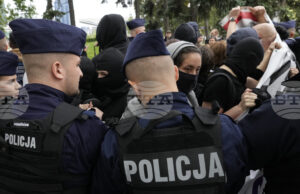 Членове на делегацията на сръбския Нови Пазар са били нападнати от група маскирани мъже в Бялисток