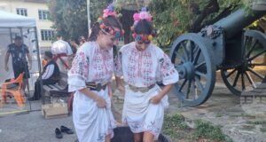 В Плевен започна третото издание на Фестивала на виното и фермерските деликатеси