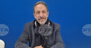 Актьорът Робин Кафалиев ще се включи в програмата на „Лято Арт“ тази вечер в Шумен