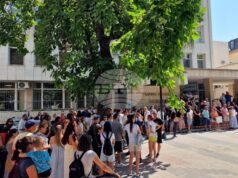 Близки и познати на блъснатото семейство от младеж с АТВ в Слънчев бряг протестираха в Пловдив с искане за справедлив процес