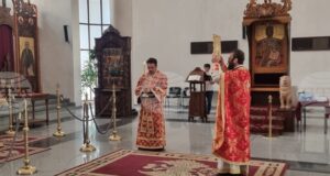 Бог ни е дал много таланти, с които да направим пълноценен дара на живота, каза в неделната проповед отец Иван Марински в Смолян