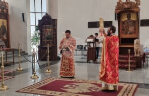 Бог ни е дал много таланти, с които да направим пълноценен дара на живота, каза в неделната проповед отец Иван Марински в Смолян