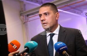 България и "Райнметал" ще си разделят наполовина инвестицията в новите заводи, съобщи председателят на парламентарната комисия по отбрана Христо Гаджев
