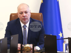 Всички канали за подкрепа на Украйна трябва да продължат да се прилагат като ключов елемент от гаранциите за сигурност, смята премиерът Росен Желязков