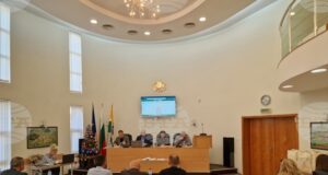 Две да бъдат средищните училища в община Павликени през следващата учебна година, гласуваха общинските съветници
