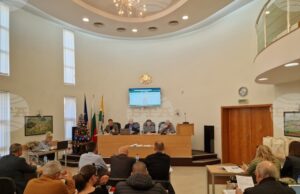 Две да бъдат средищните училища в община Павликени през следващата учебна година, гласуваха общинските съветници