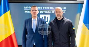 Доставки на оръжие и производство на дронове обсъдиха министрите на отбраната на Румъния и Украйна на среща в Киев