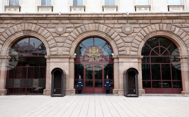 ОБНОВЕНА Президентът Румен Радев наложи вето на разпоредби от промените в Закона за държавната собственост