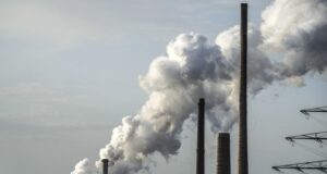Еврокомисията иска до 2040 г. парниковите газове да бъдат съкратени с 90 на сто Снимка:АП/БТА