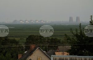 Една жена бе убита при руски артилерийски обстрел по югоизточния украински град Никопол, съобщиха местните власти