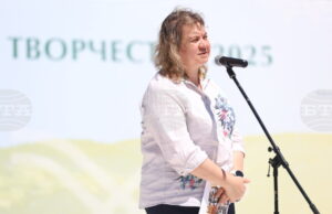За 13-ти път се събираме в Копривщица, за да чуем прекрасната българска народна песен, заяви председателят на парламента Наталия Киселова
