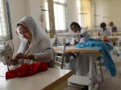 Индия временно спира митата върху вноса на памук, за да облекчи шивашкия си сектор