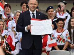 ПАП: Президентът на Полша се обяви за нулев данък върху доходите на семейства с две или повече деца
