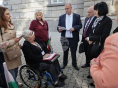 Пациентите с ТЕЛК вече могат да получават експертните си решения изцяло по електронен път, съобщават от "Информационно обслужване"