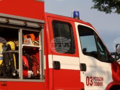 Пожар гори в кв. "Христо Ботев" в столицата, съобщиха от пожарната