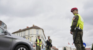 Полша ще удължи до 4 октомври срока на проверките на границата си с Германия