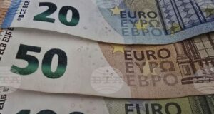 Приемането на еврото ще повиши инфлацията с около 0,3 процента, смятат експерти