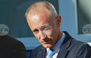 Най-вероятно през ноември ще влезе в сила забраната за мобилни устройства в час, каза министър Красимир Вълчев