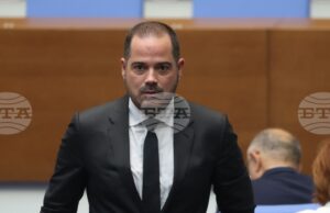 Румен Радев внушава неистини, не се предвижда „разпродажба“ на държавни имоти, каза Калин Стоянов от "ДПС - Ново начало"