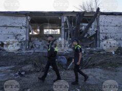 Търговска сграда в Киев, повредена при руската въздушна атака
