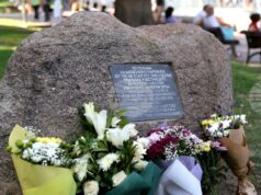 С поднасяне на цветя и шествие в София продължават честванията на 130 години от началото на организирания туризъм в България