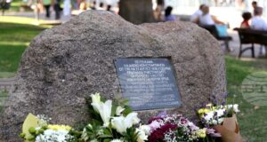С поднасяне на цветя и шествие в София продължават честванията на 130 години от началото на организирания туризъм в България