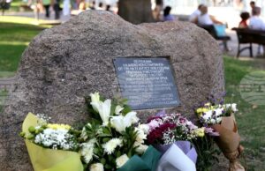 С поднасяне на цветя и шествие в София продължават честванията на 130 години от началото на организирания туризъм в България