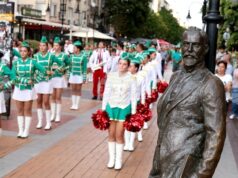 Туристически дружества от цялата страна излязоха на шествие в центъра на София по повод 130 години организиран туризъм у нас