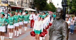 Туристически дружества от цялата страна излязоха на шествие в центъра на София по повод 130 години организиран туризъм у нас