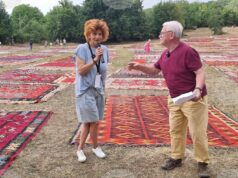 „Иглика килим фест“ събра стотици ценители на българското килимарско изкуство в живописното село Иглика