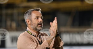"Това е една добра вечер за Локомотив", доволен е наставникът на "черно-белите" Душан Косич след успеха над Левски