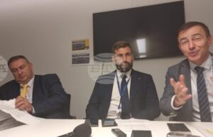 Във въздушното пространство на Полша са навлезли най-малко 21 дрона, всички до един със снаряжение от Русия и Беларус, каза Андрей Новаков