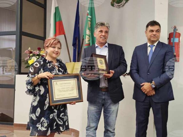 Димитровград тупти със сърцето на всеки един от нас, каза на тържествена сесия председателят на Общинския съвет Гергана Кръстева